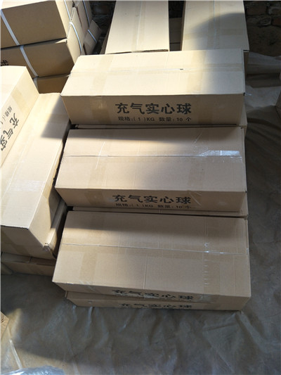 體操墊、羽毛球柱、實(shí)心球、海綿包大量現(xiàn)貨